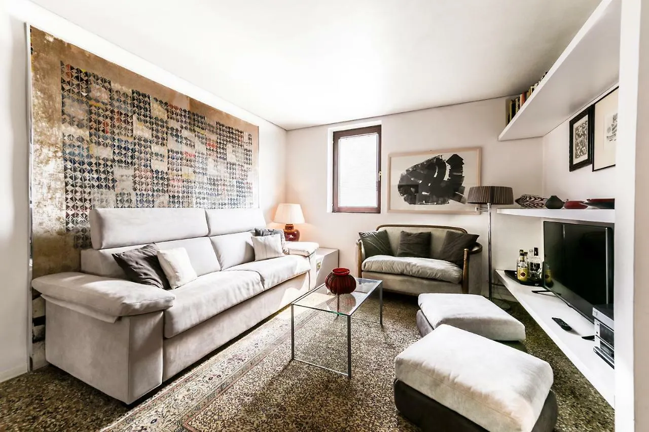 Venice Glass Apartment 0*,