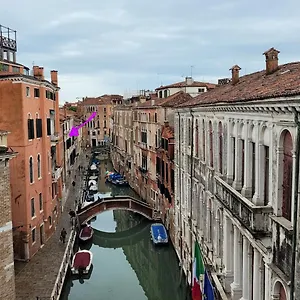 Monolocale Luminosissimo , Venice Italy